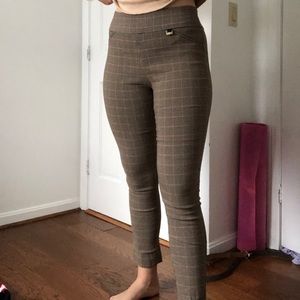 Anne Klein plaid skinny pants size 4